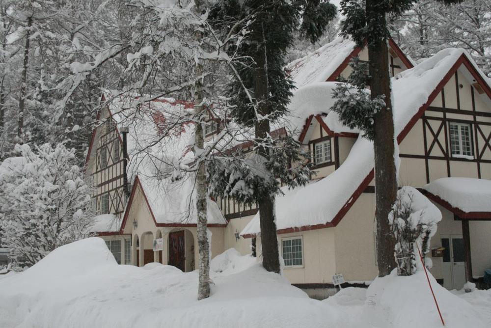 ピュアモール ミモザ Hotell Hakuba Exteriör bild